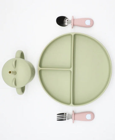 Barntallrikar delade och odelade i silikon med eller utan sugpropp