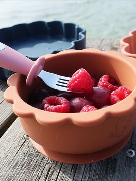 Barnskålar i silikon med och utan sugpropp