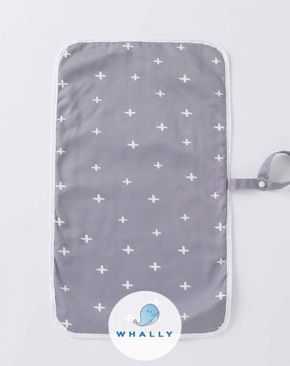 Skötbädden VIGGO i vattentätt material - Underlägg från [store] by WHALLY - Kläder och accessoarer